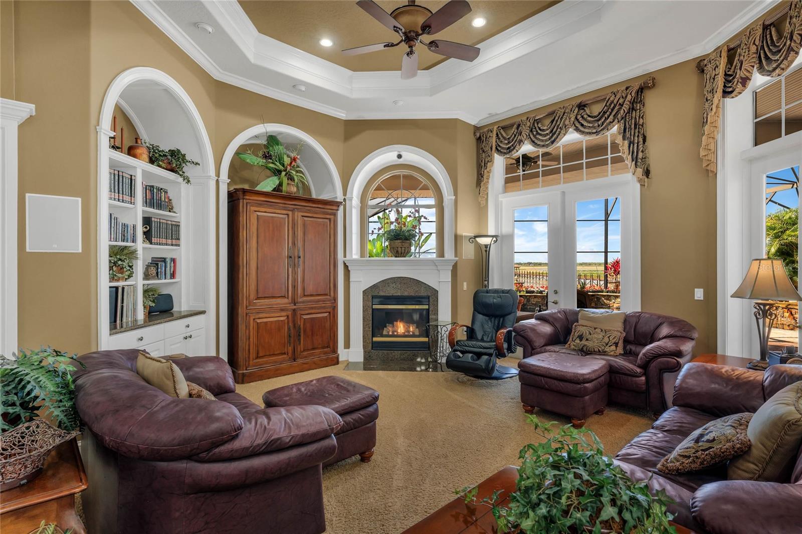 SUNSET POINTE - Residential