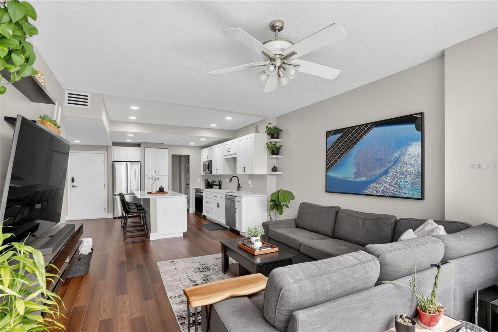 WAVERLY/LK EOLA - Residential