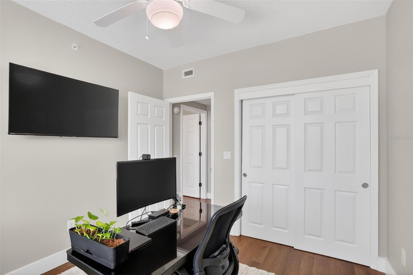 WAVERLY/LK EOLA - Residential