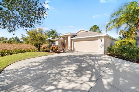 A home in PALMETTO