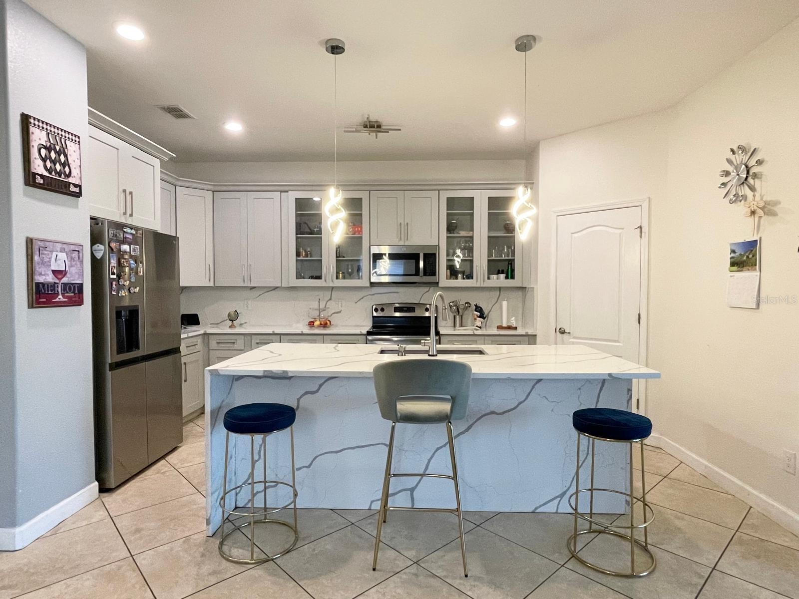 1574 THETFORD CIRCLE