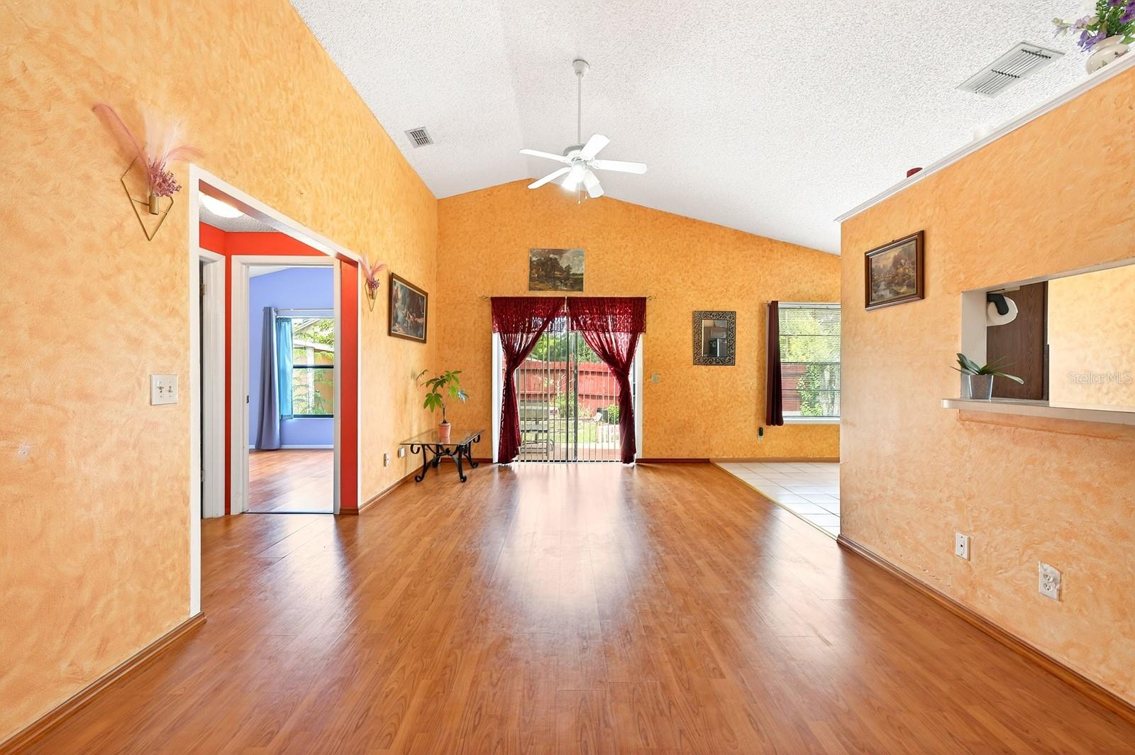 1950 SHEELER OAKS DRIVE