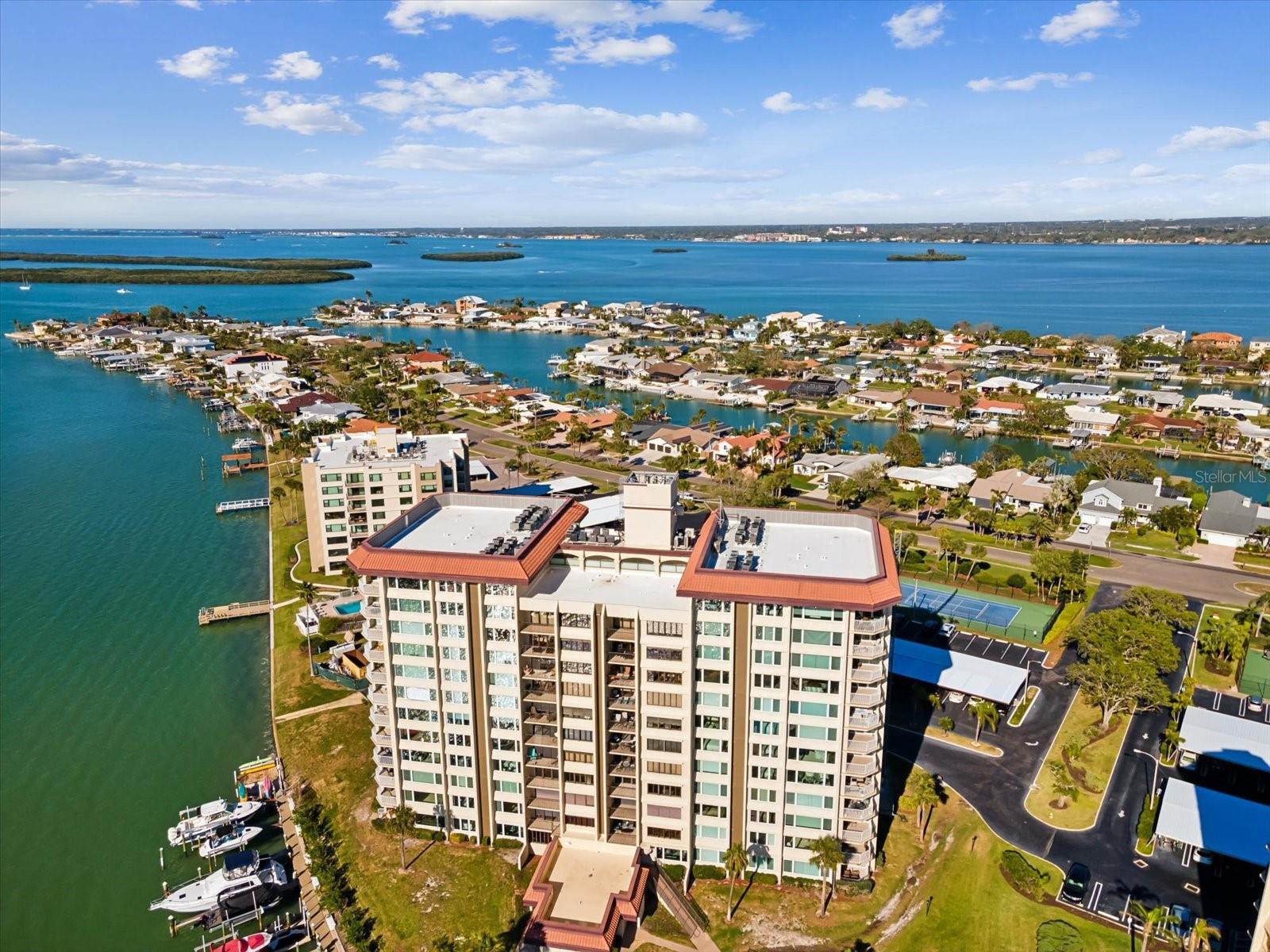 736 ISLAND WAY 1101