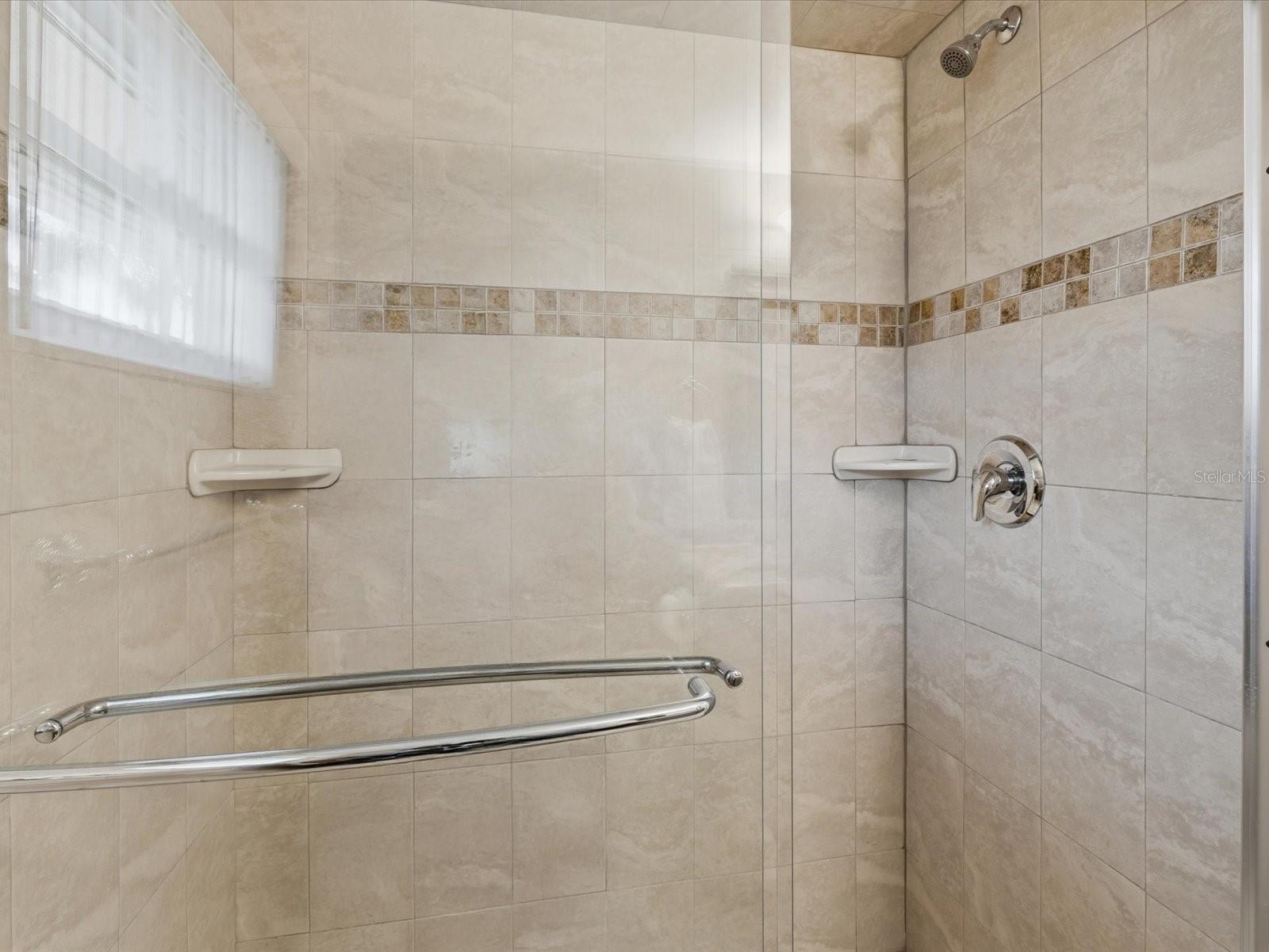 FLOR A MAR - Residential