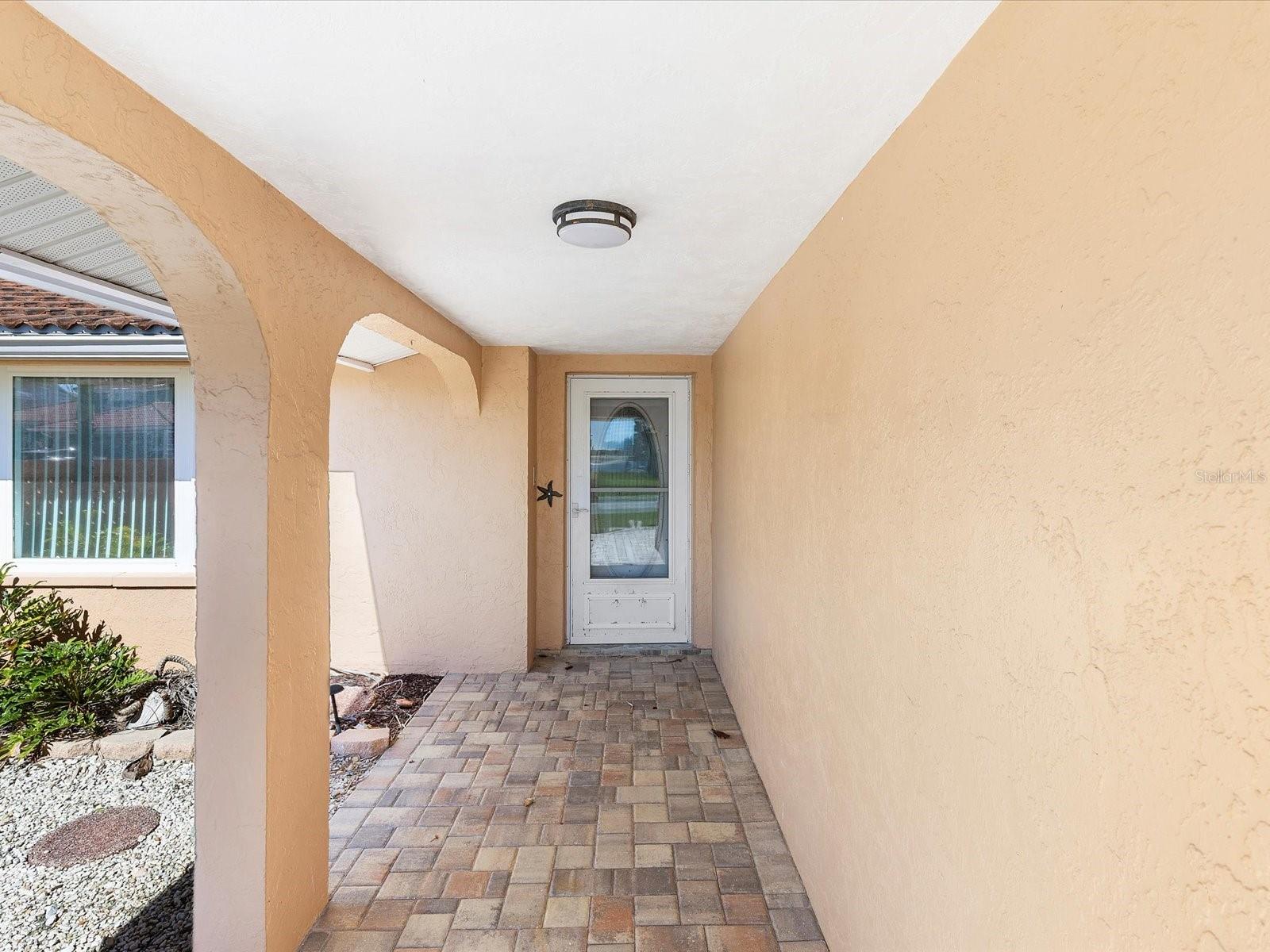 FLOR A MAR - Residential