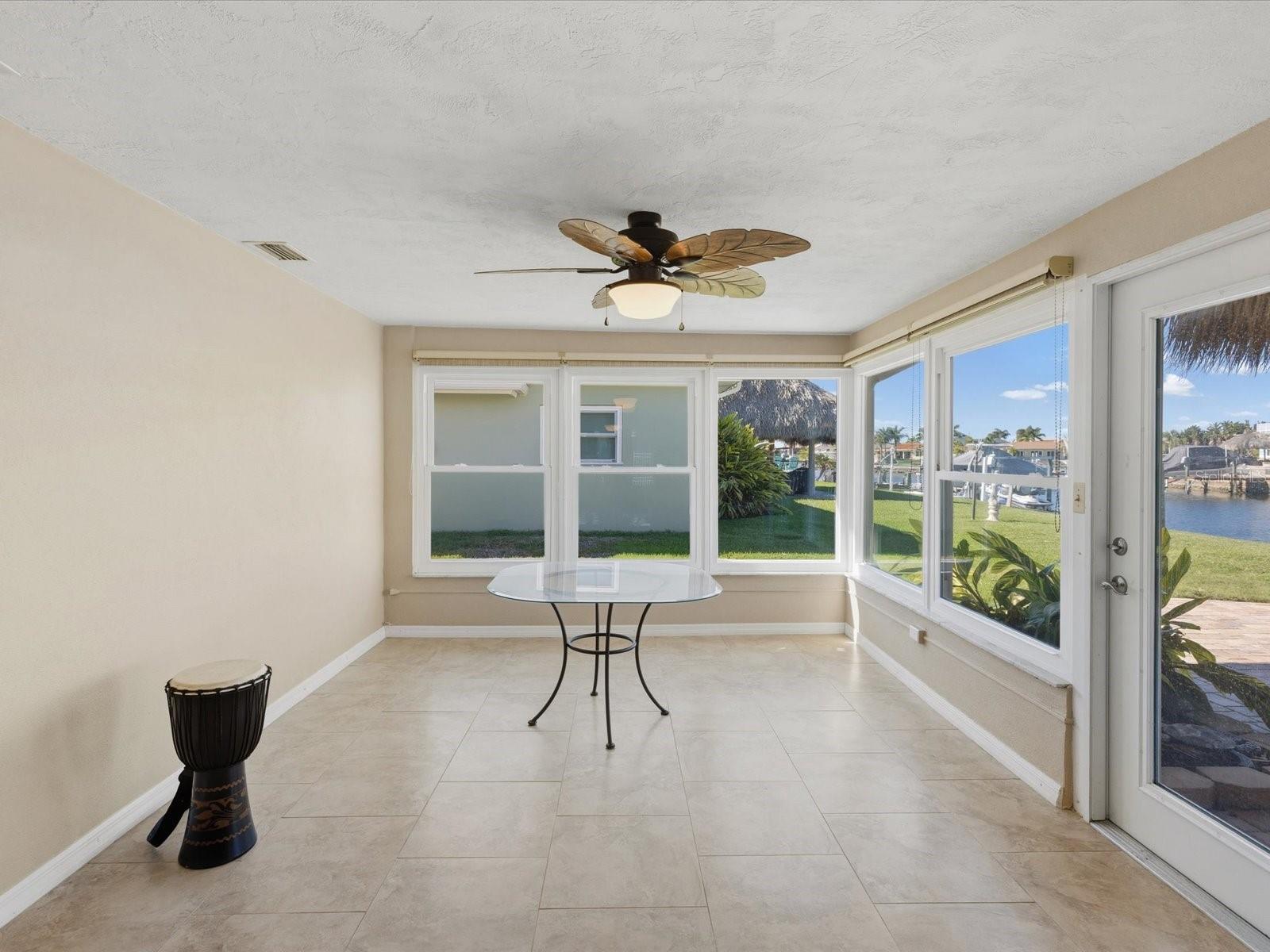 FLOR A MAR - Residential