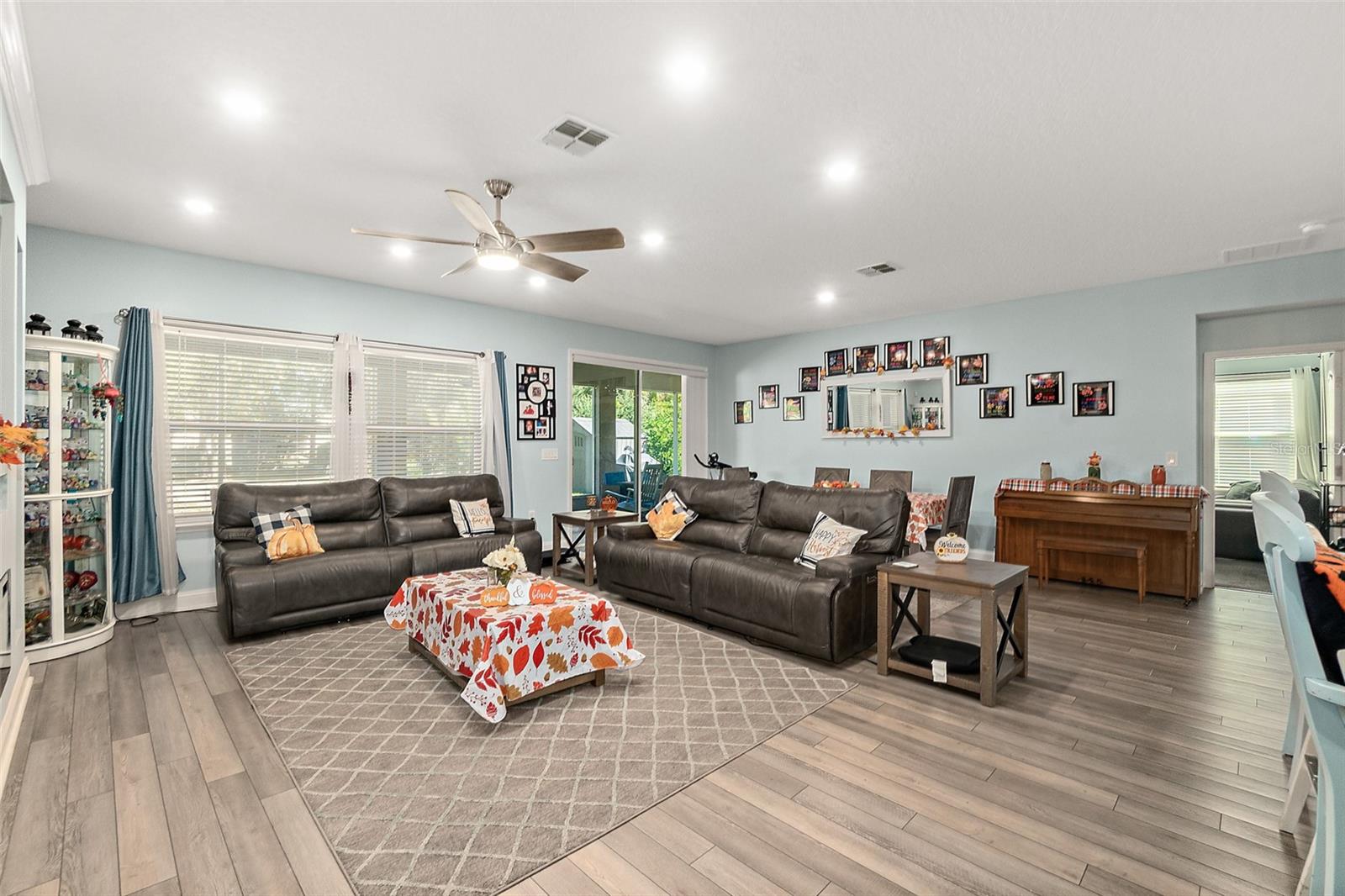 QUAIL HOLLOW - Residential