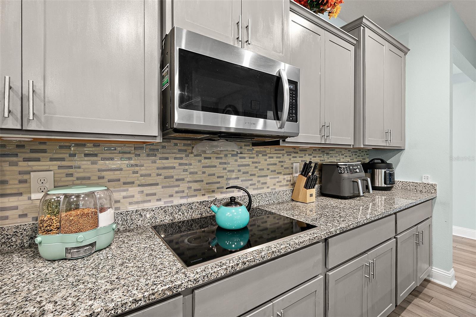 QUAIL HOLLOW - Residential