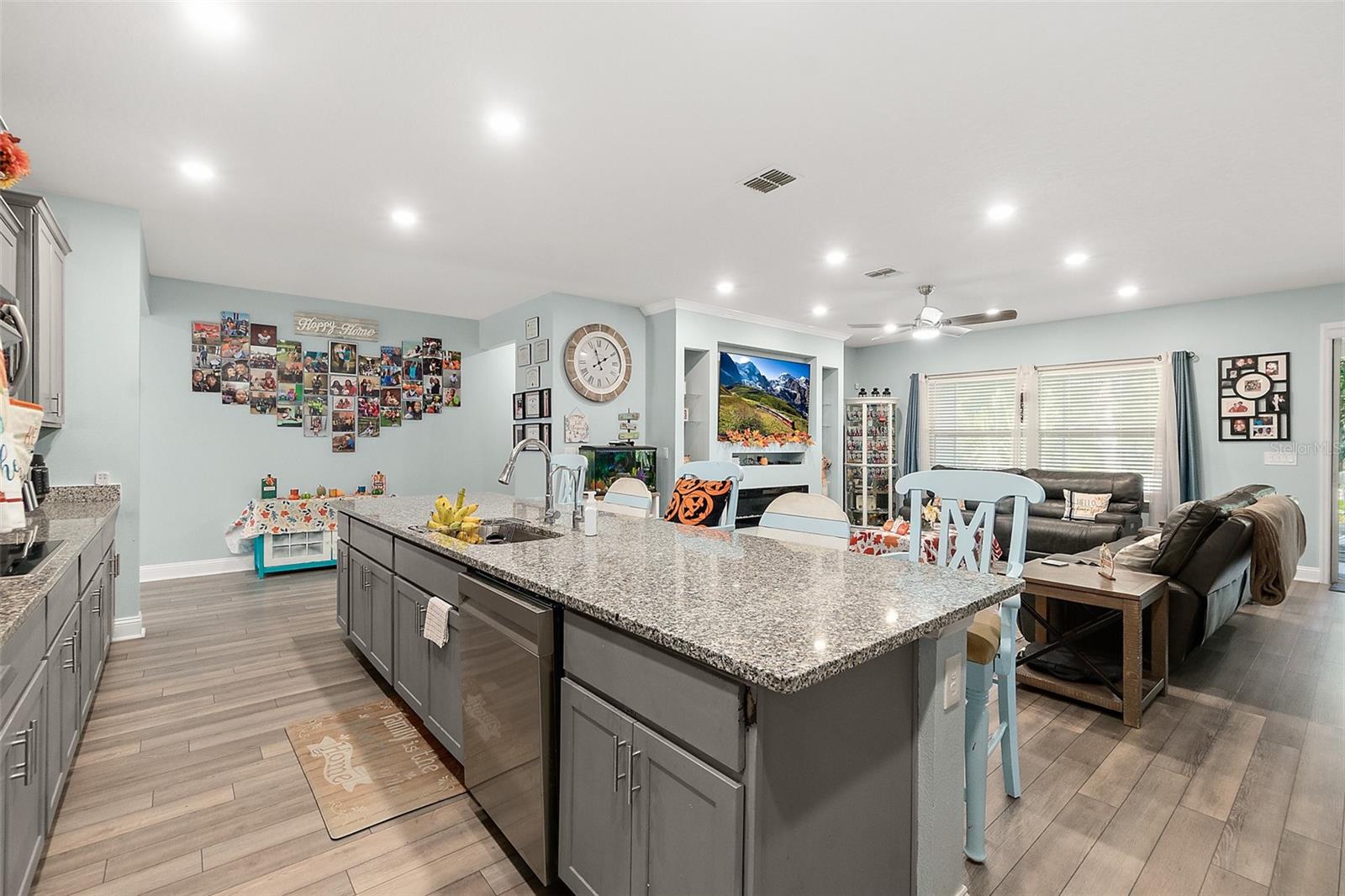 QUAIL HOLLOW - Residential