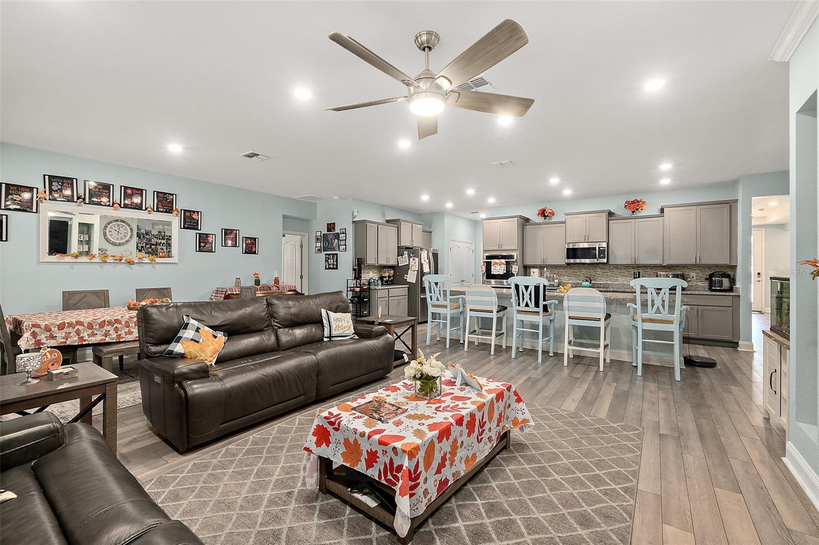 QUAIL HOLLOW - Residential