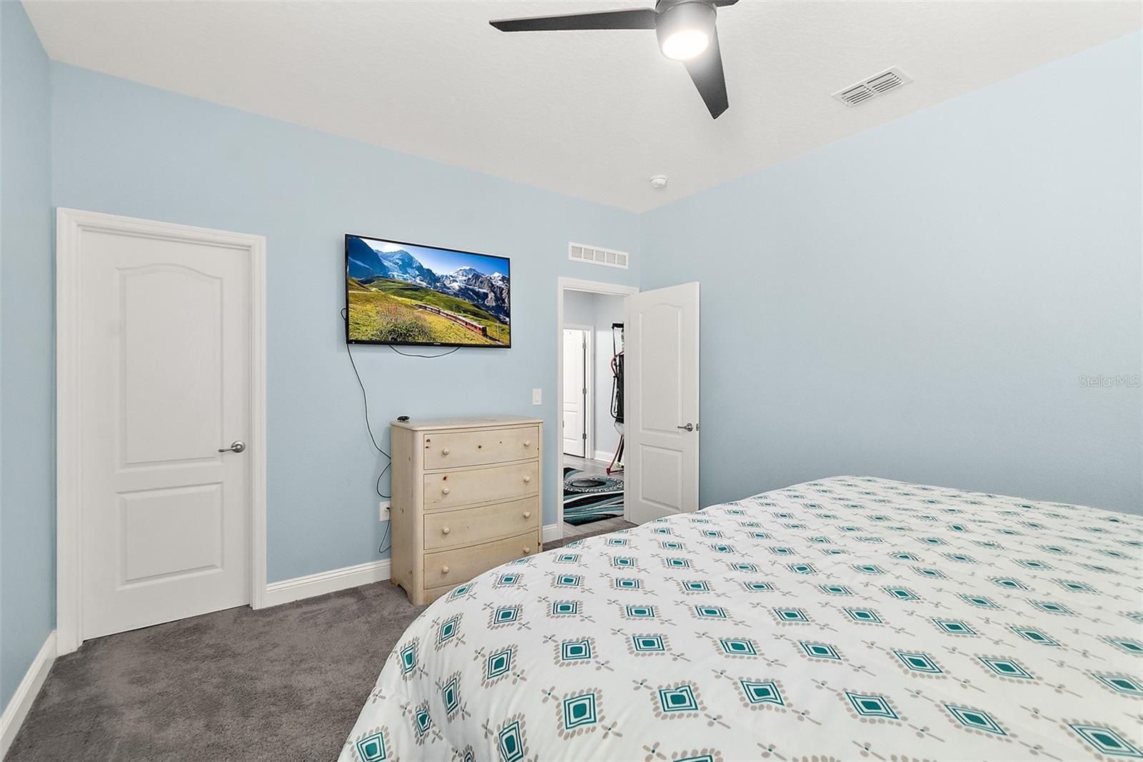 QUAIL HOLLOW - Residential