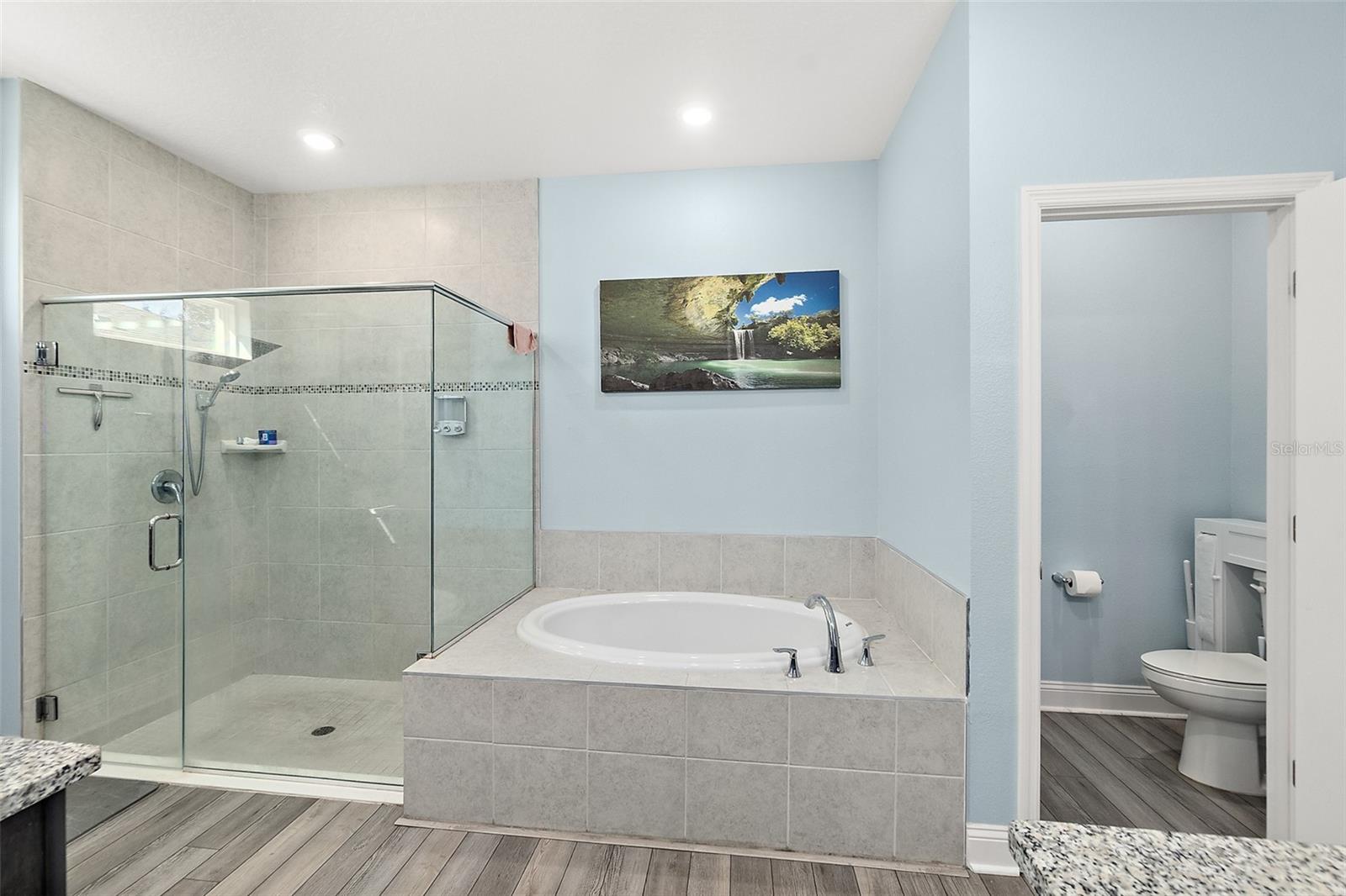 QUAIL HOLLOW - Residential