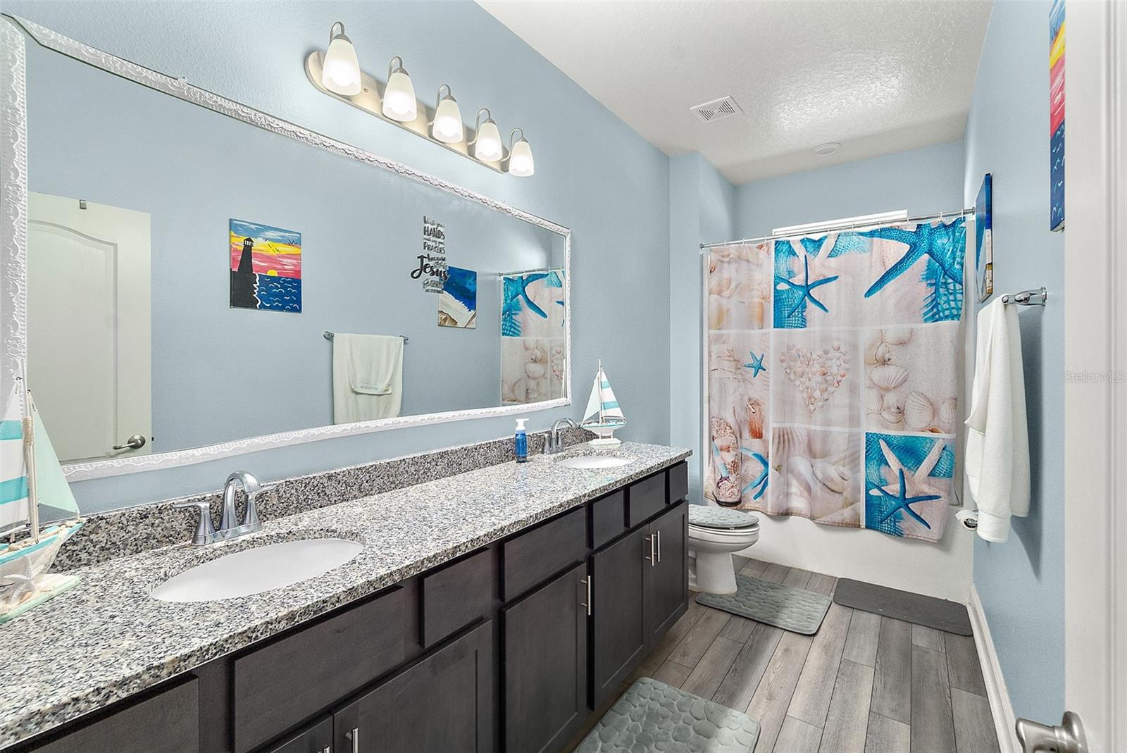 QUAIL HOLLOW - Residential