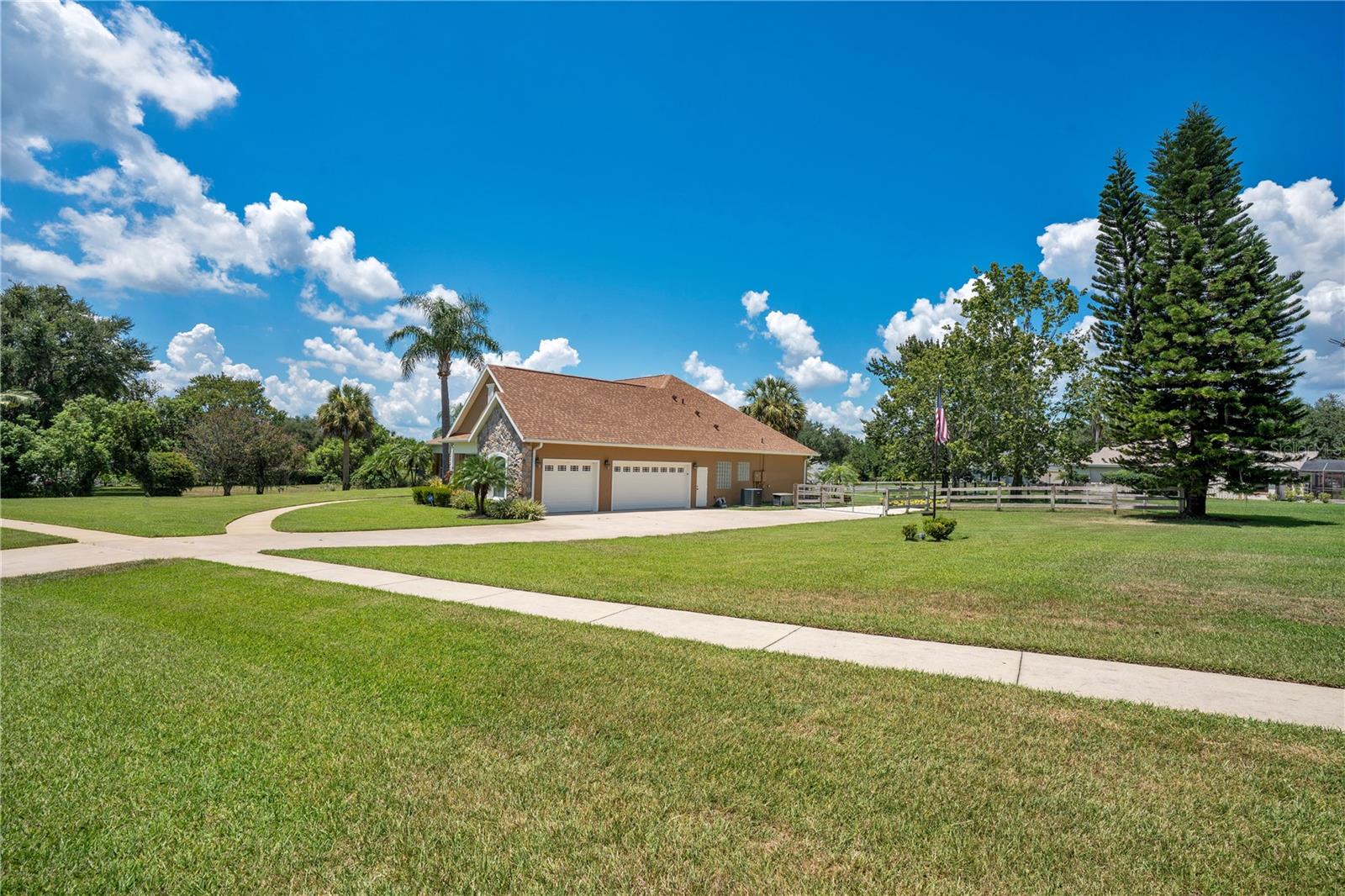 7629 LAKE ANGELINA DRIVE