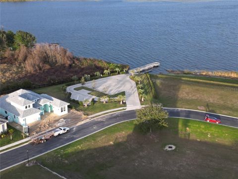 A home in AUBURNDALE