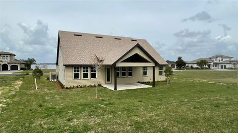 A home in AUBURNDALE