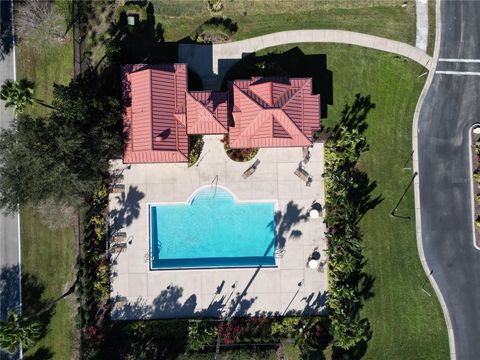 A home in AUBURNDALE