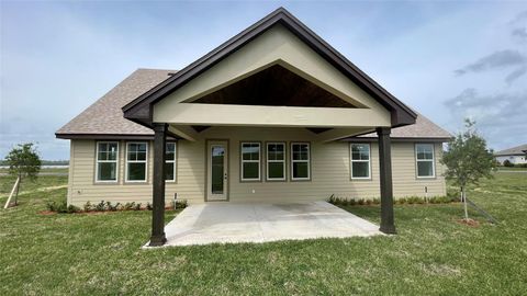 A home in AUBURNDALE