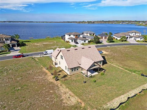 A home in AUBURNDALE