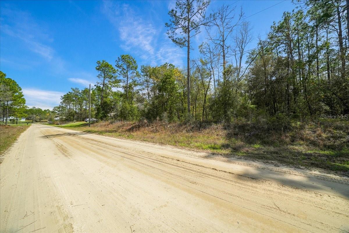 ROLLING HILLS UN 02 - Land