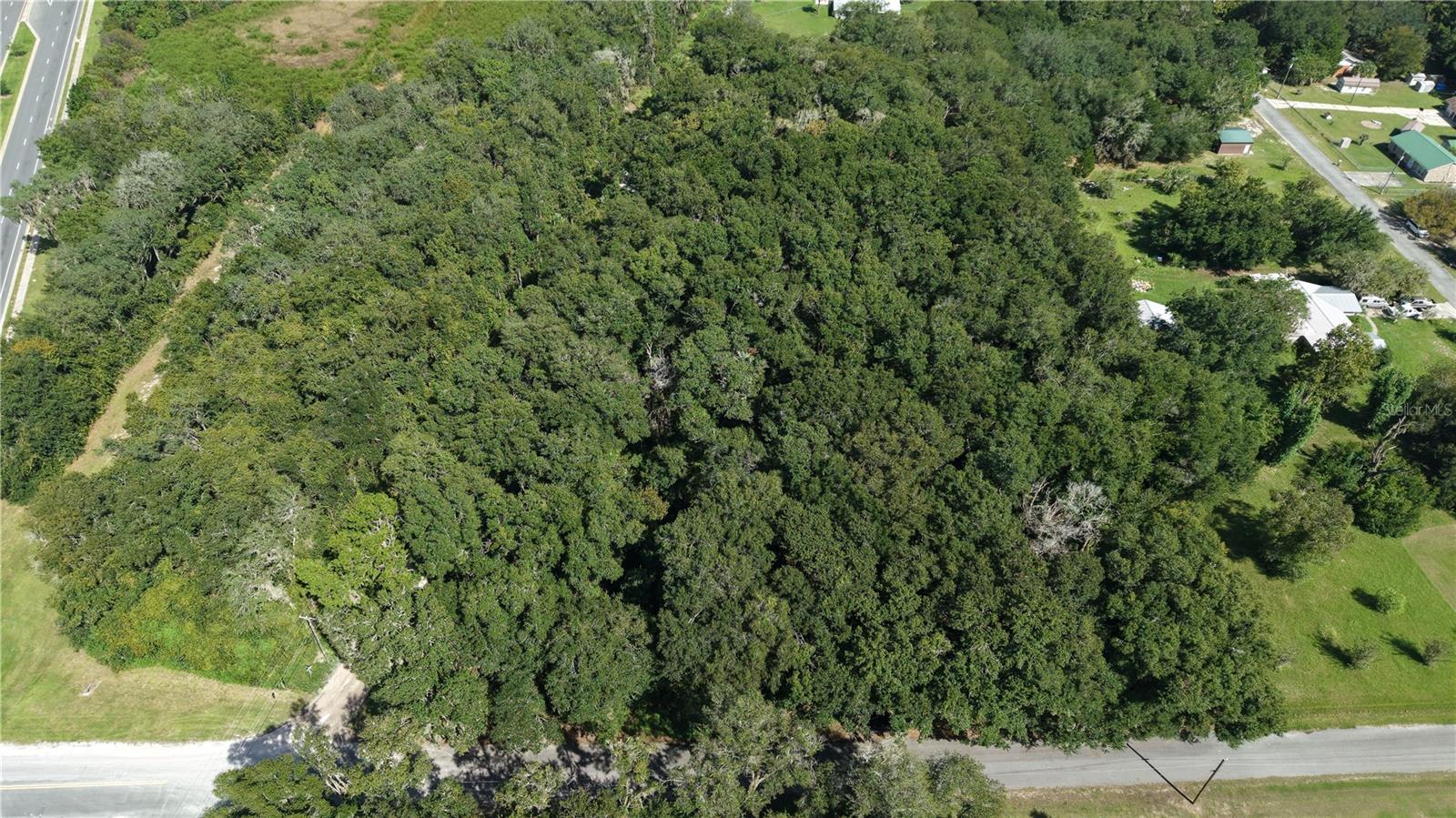 104 TWIN LAKE GROVE DRIVE