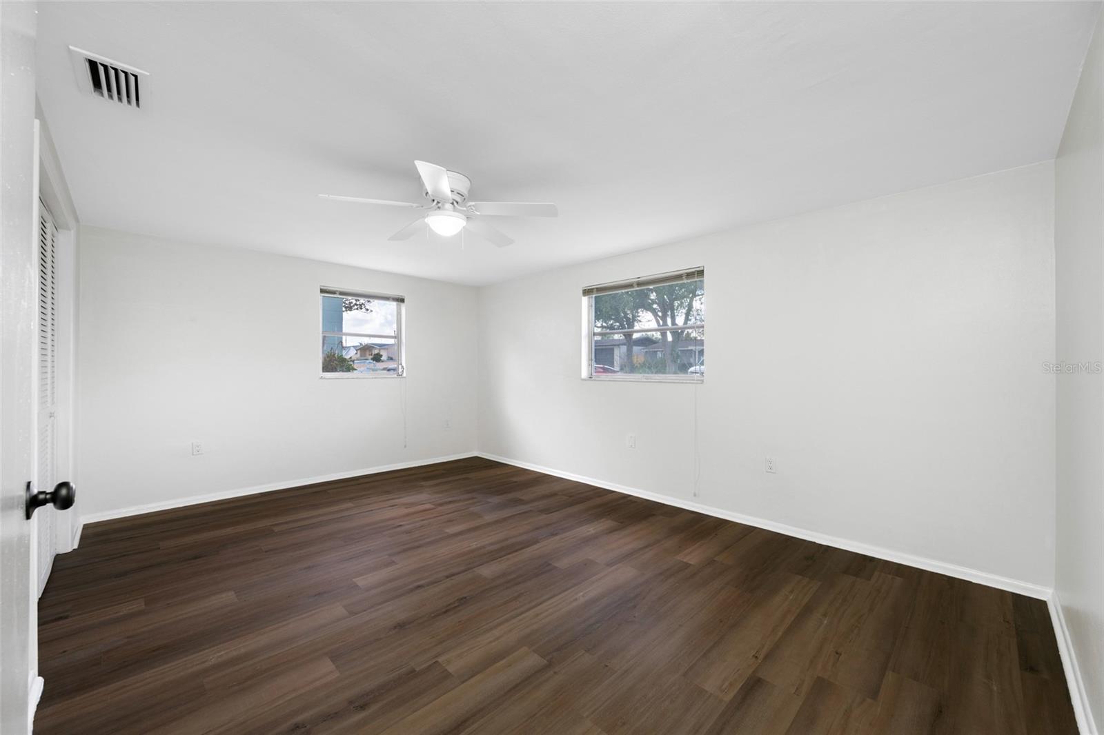 COLONIAL HILLS - Residential