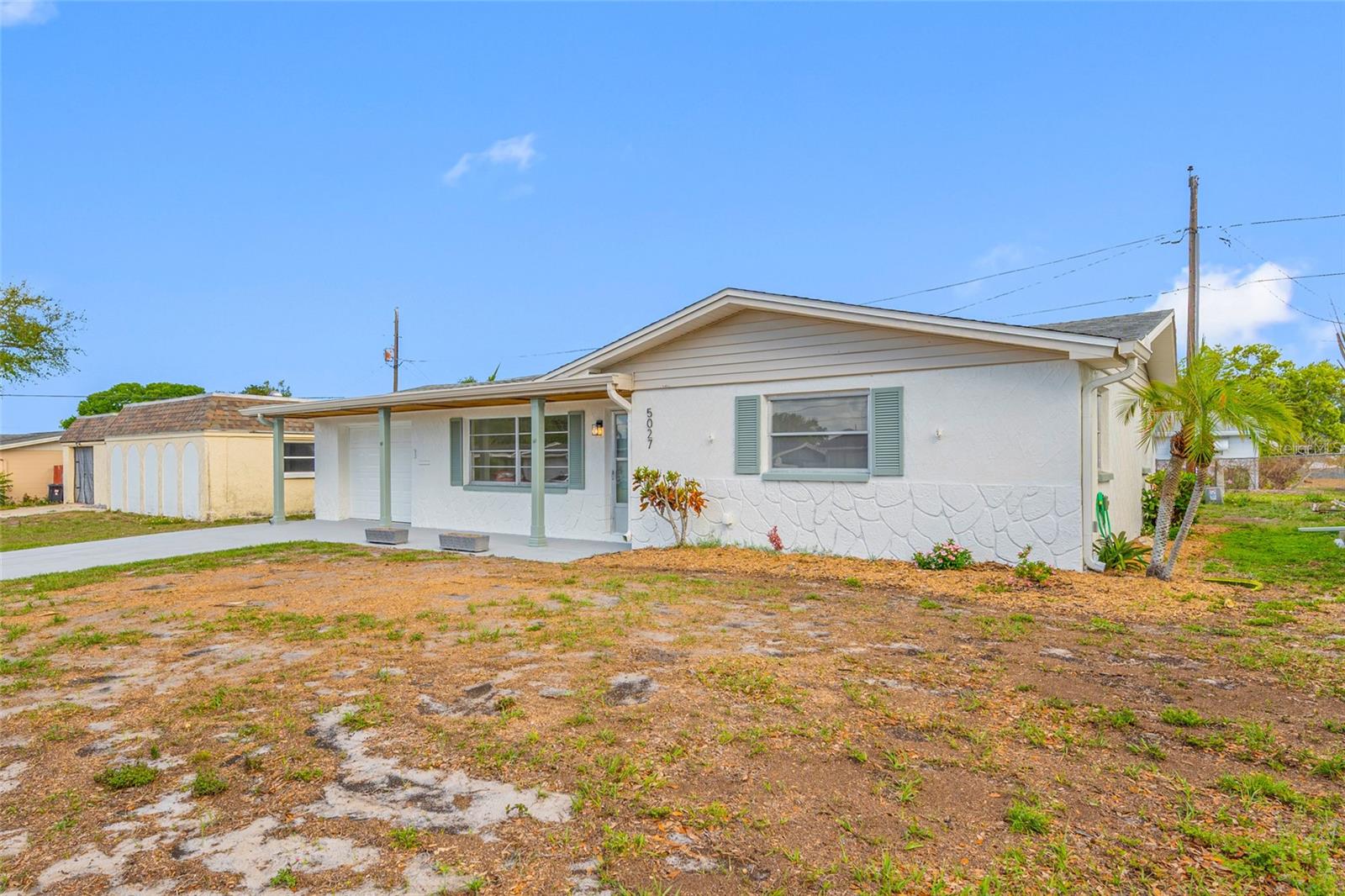 COLONIAL HILLS - Residential