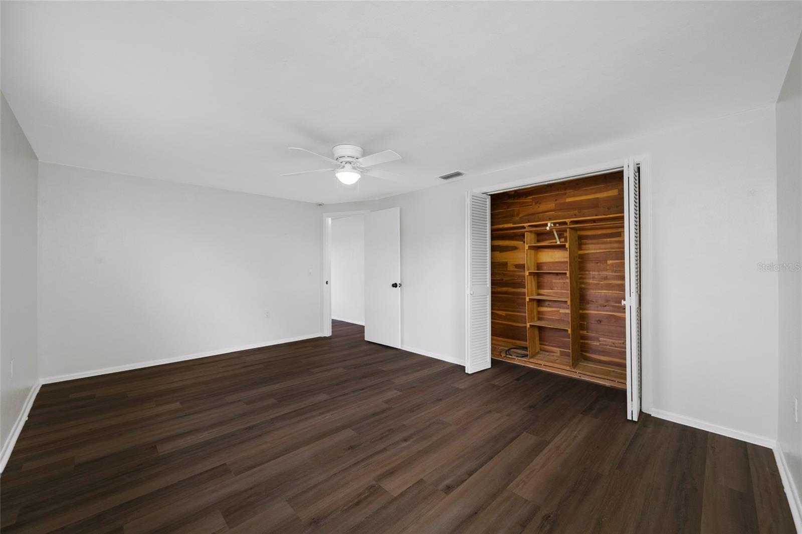 COLONIAL HILLS - Residential