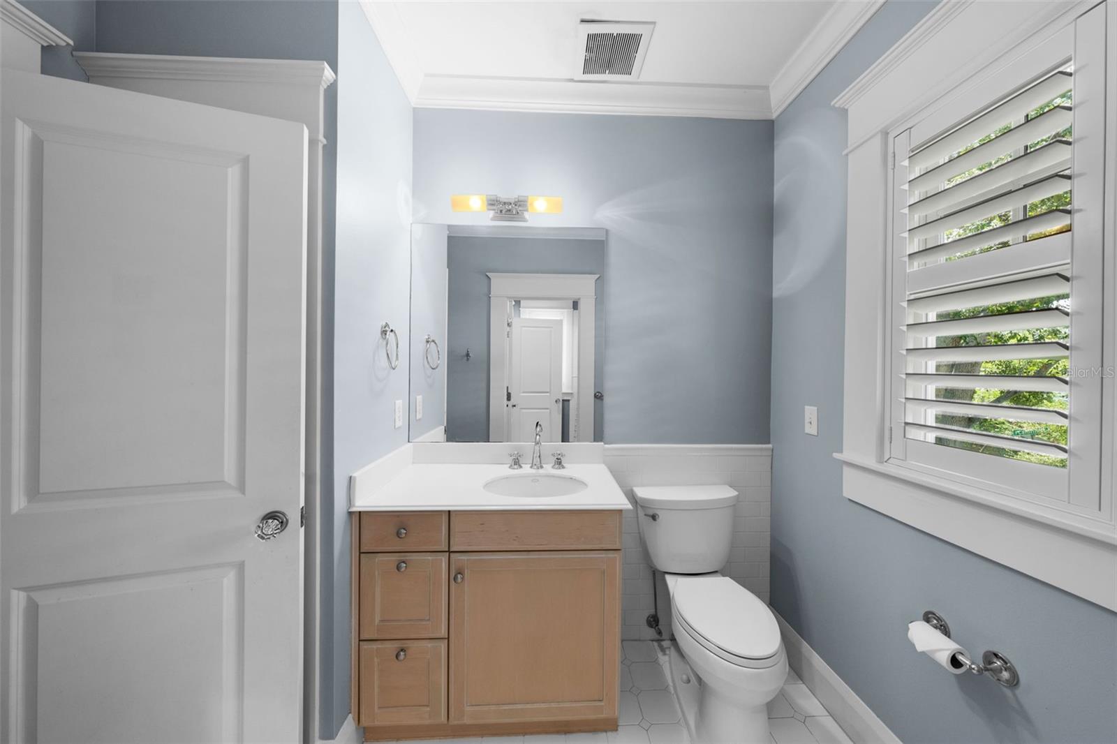 NEW SUBURB BEAUTIFUL - Residential