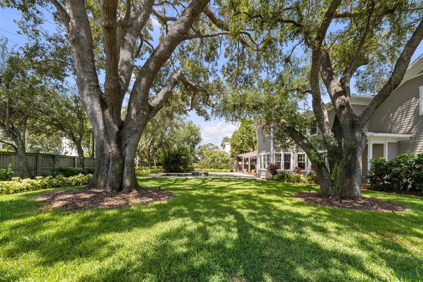 NEW SUBURB BEAUTIFUL - Residential