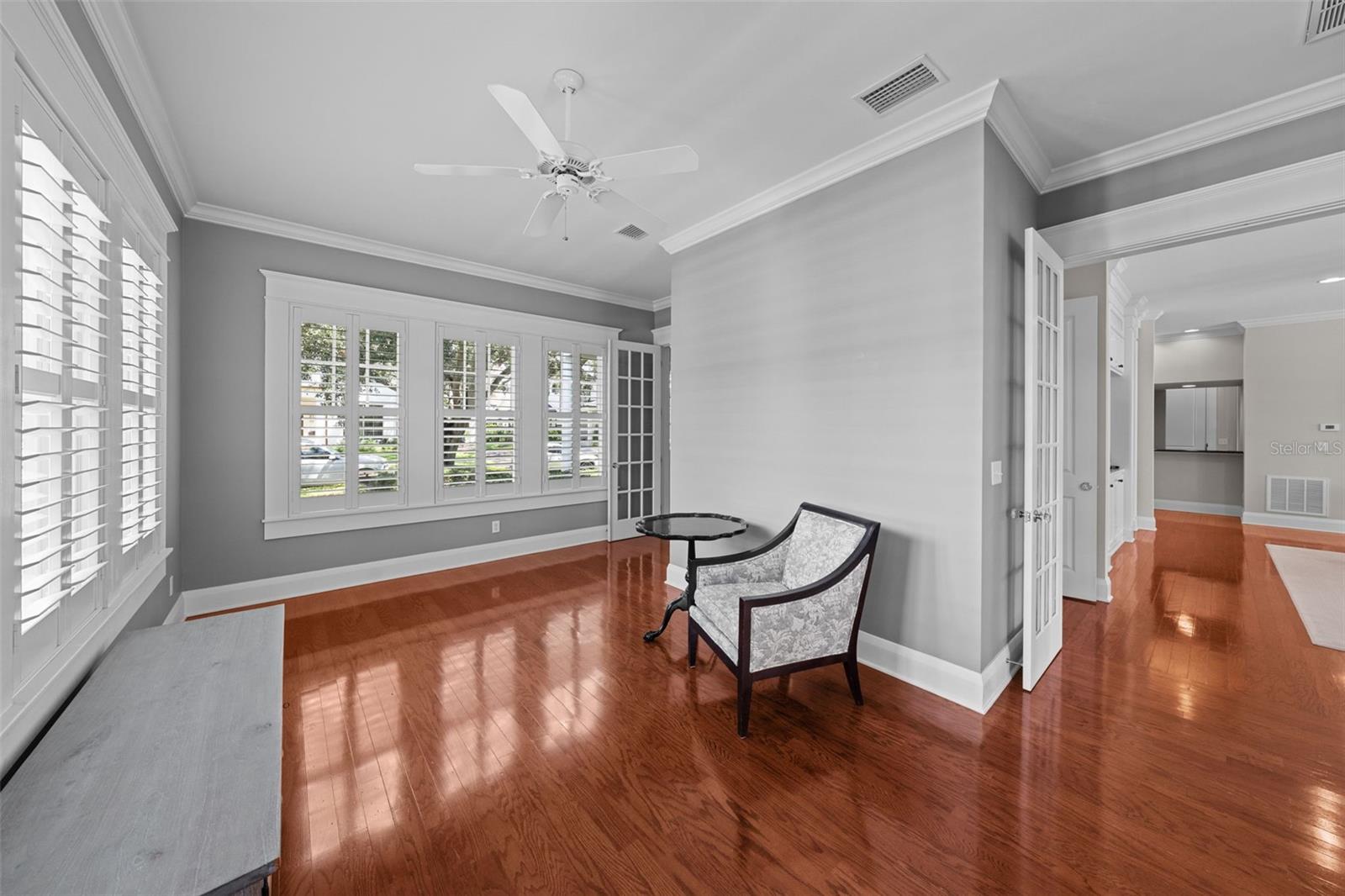 NEW SUBURB BEAUTIFUL - Residential