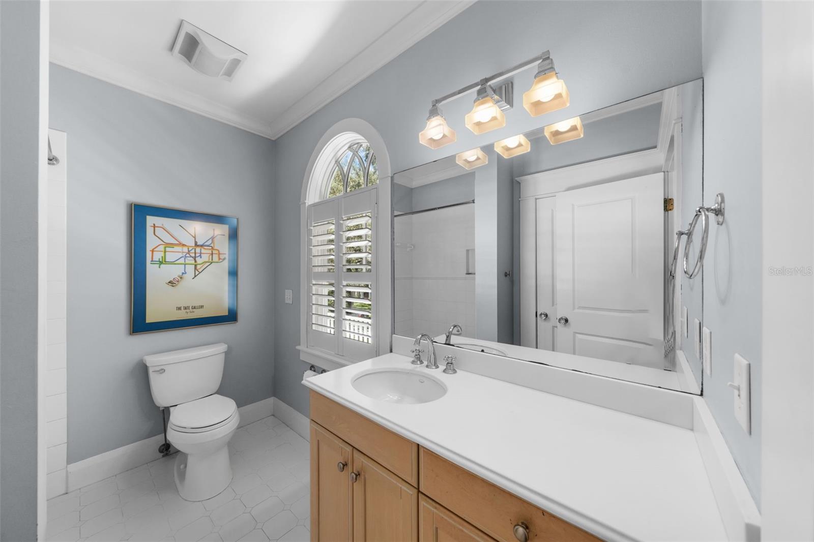 NEW SUBURB BEAUTIFUL - Residential