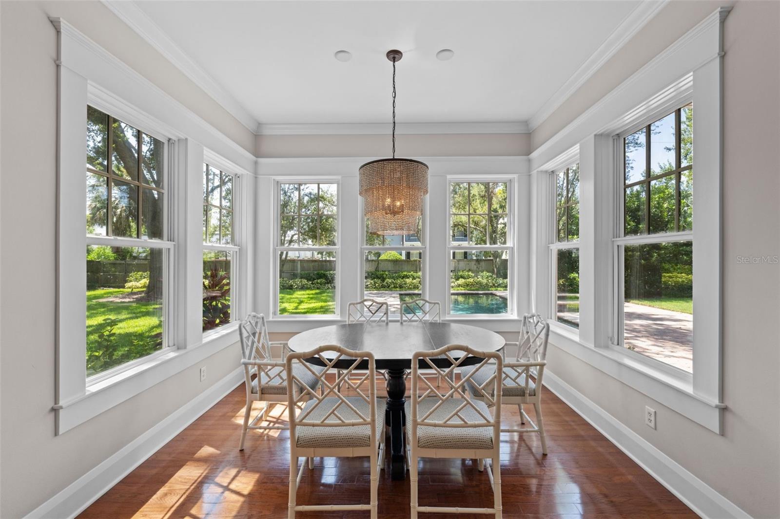 NEW SUBURB BEAUTIFUL - Residential