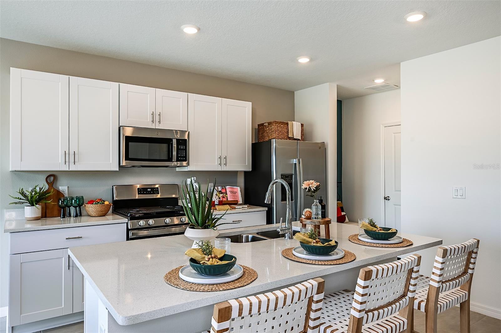 WATERSTONE - Residential