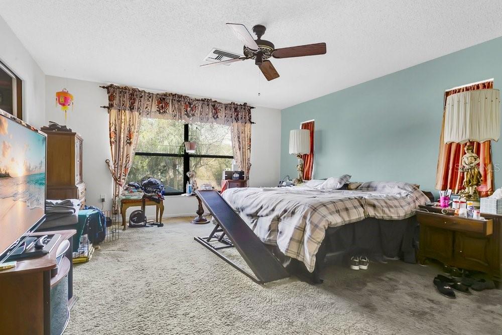 MORNINGVIEW AT LEESBURG - Residential