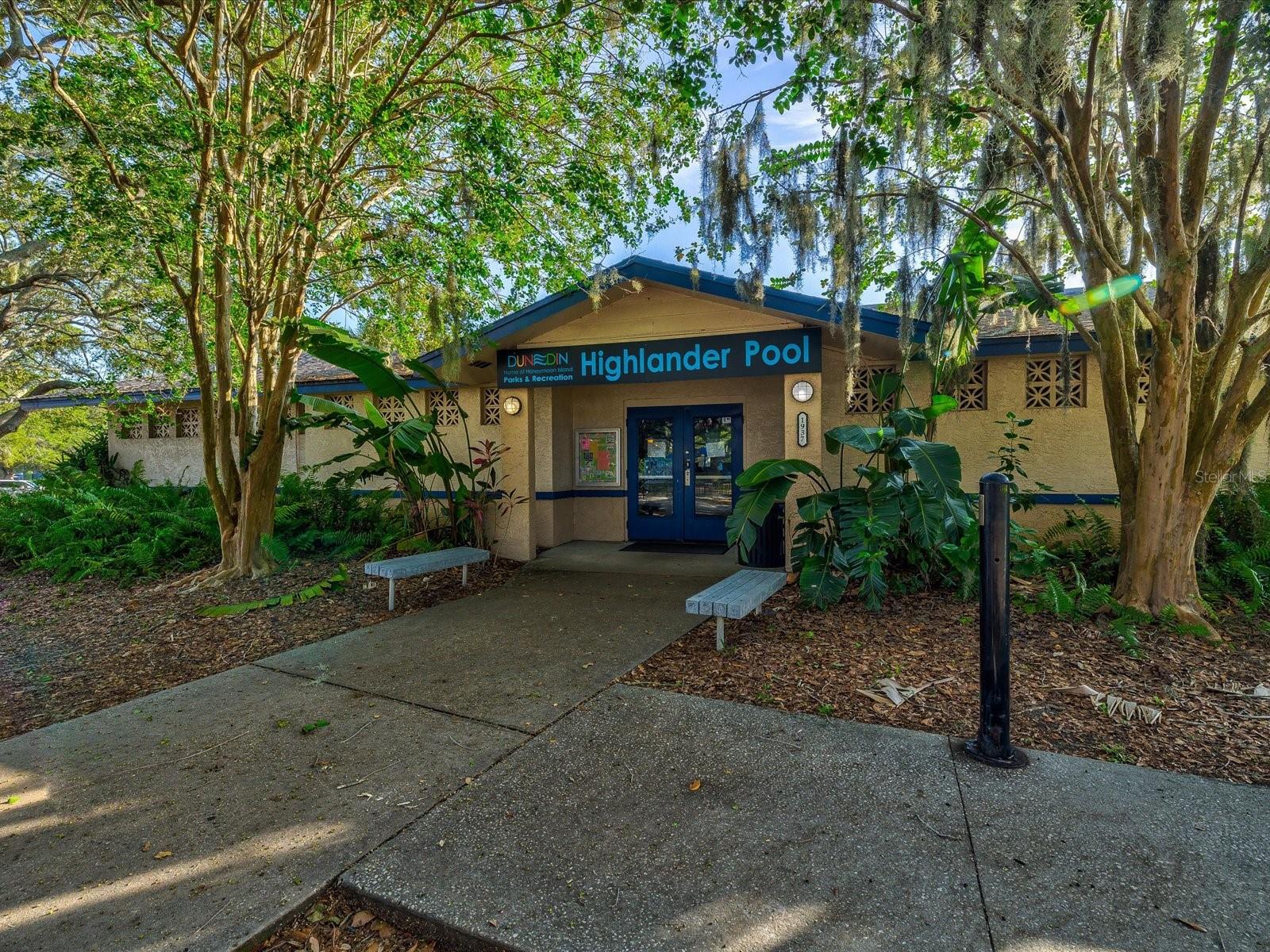 TOWNHOMES AT HIGHLAND CROSSING - Residential