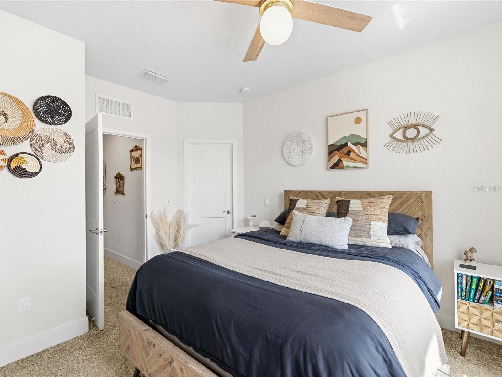 TOWNHOMES AT HIGHLAND CROSSING - Residential