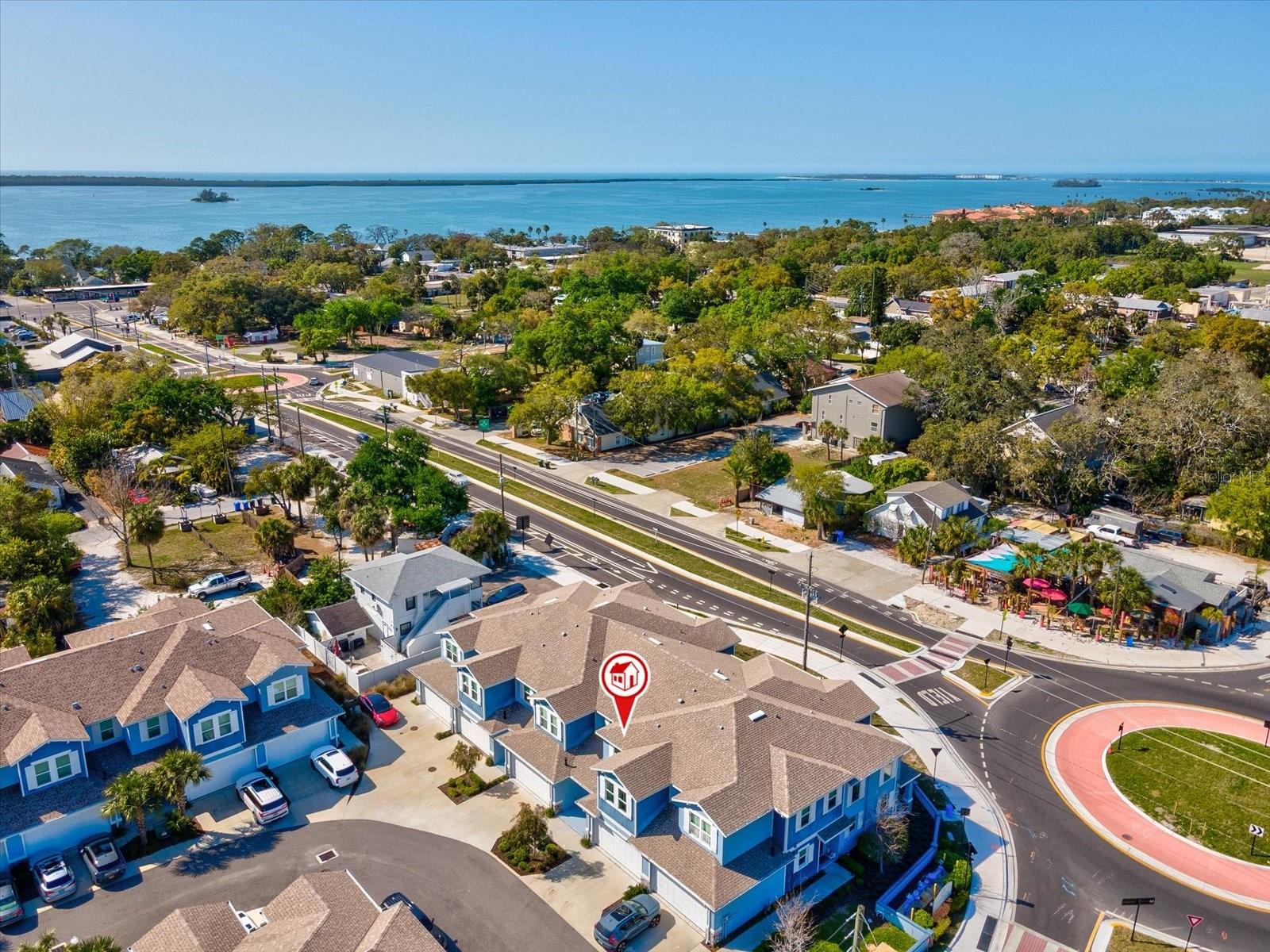 TOWNHOMES AT HIGHLAND CROSSING - Residential