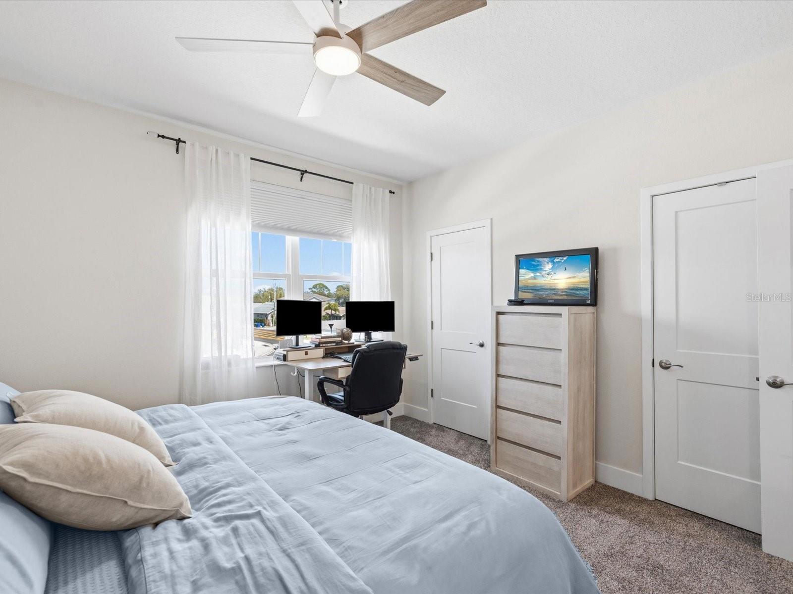 TOWNHOMES AT HIGHLAND CROSSING - Residential