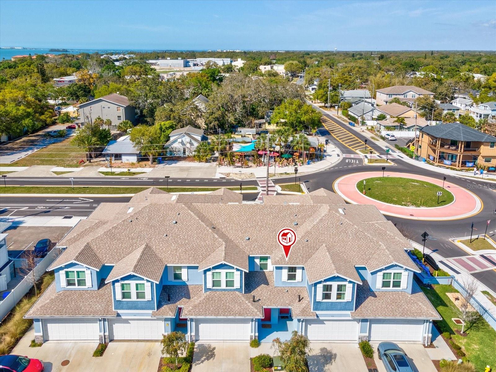 TOWNHOMES AT HIGHLAND CROSSING - Residential