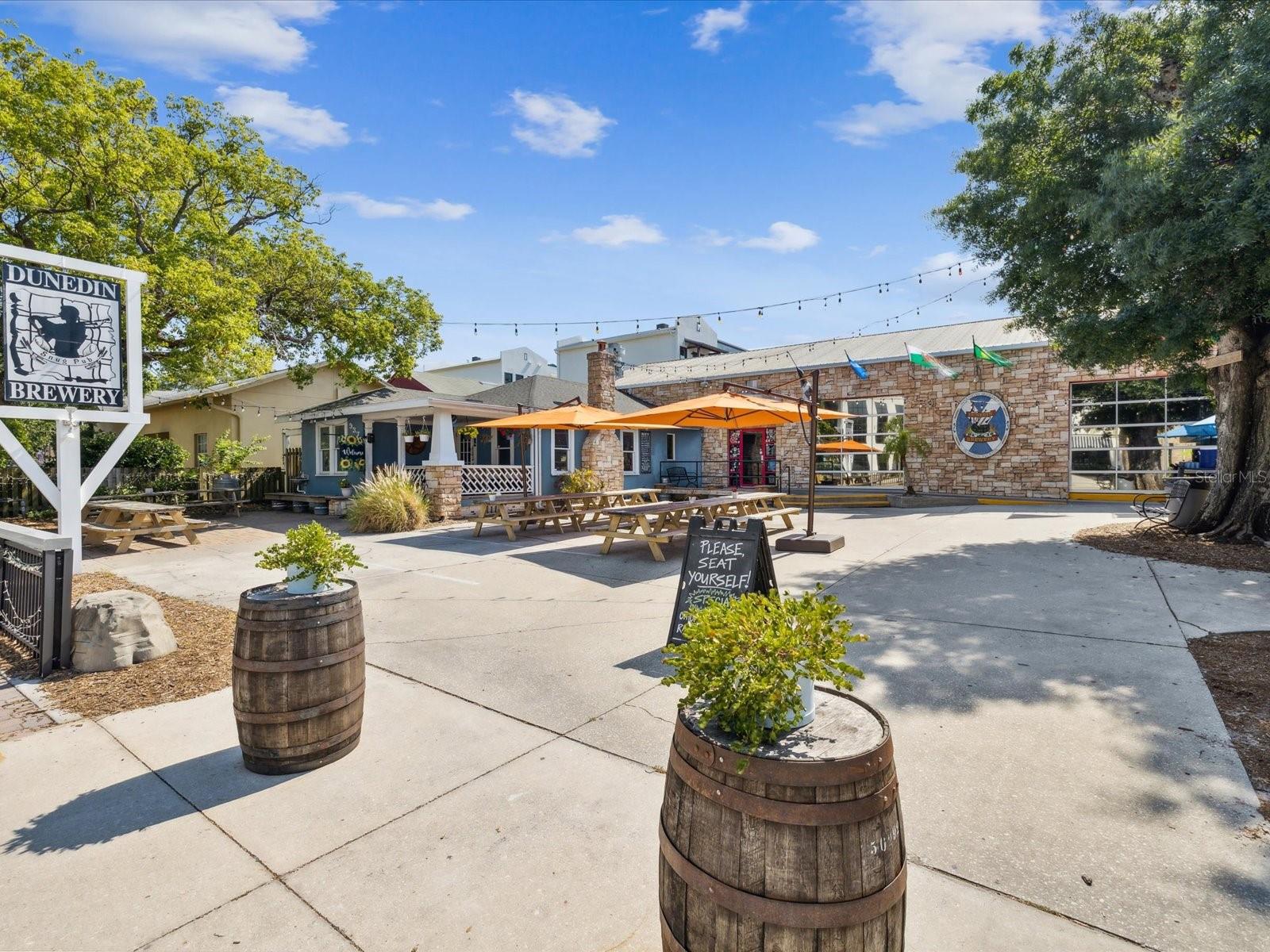 TOWNHOMES AT HIGHLAND CROSSING - Residential