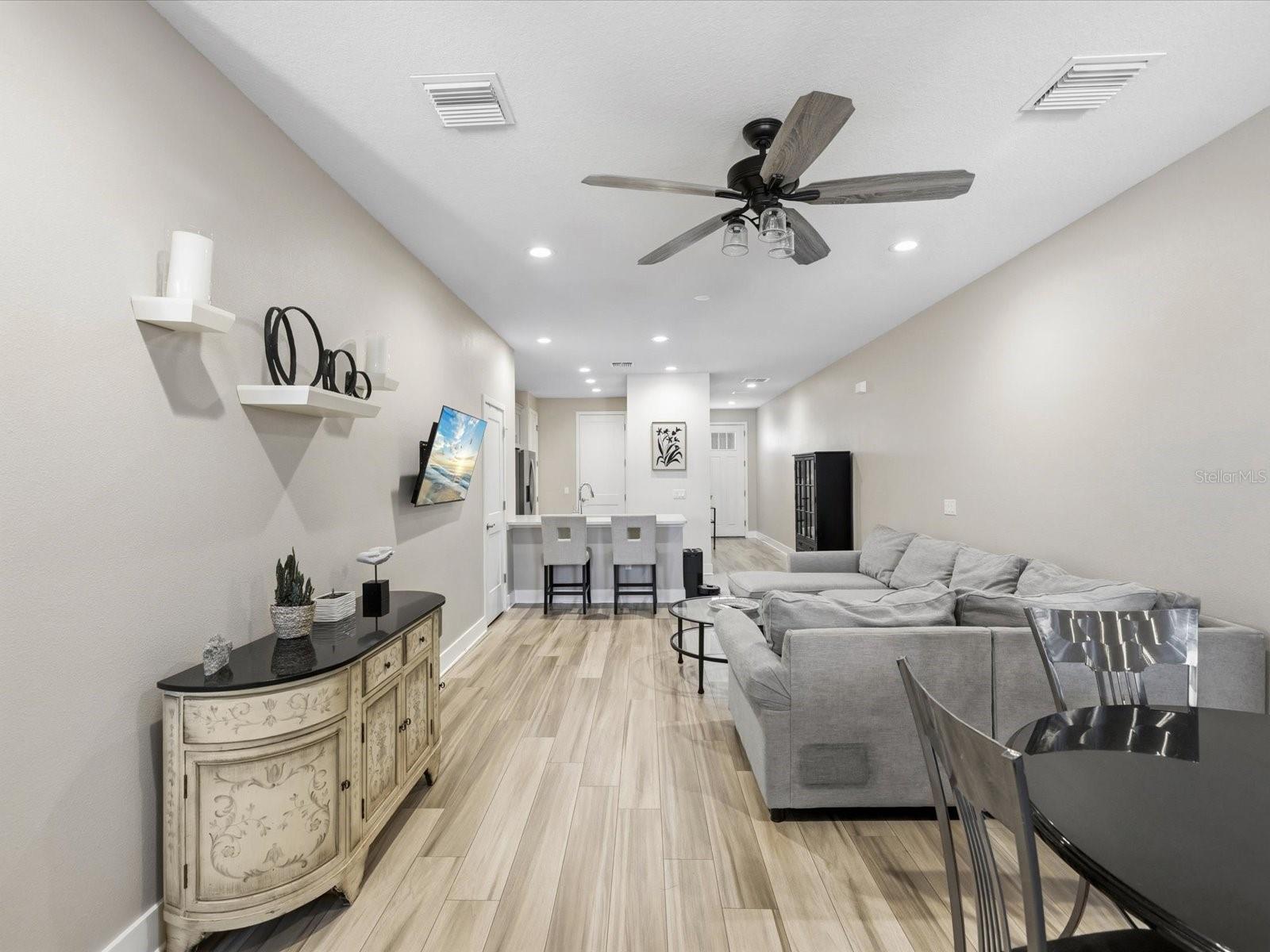 TOWNHOMES AT HIGHLAND CROSSING - Residential