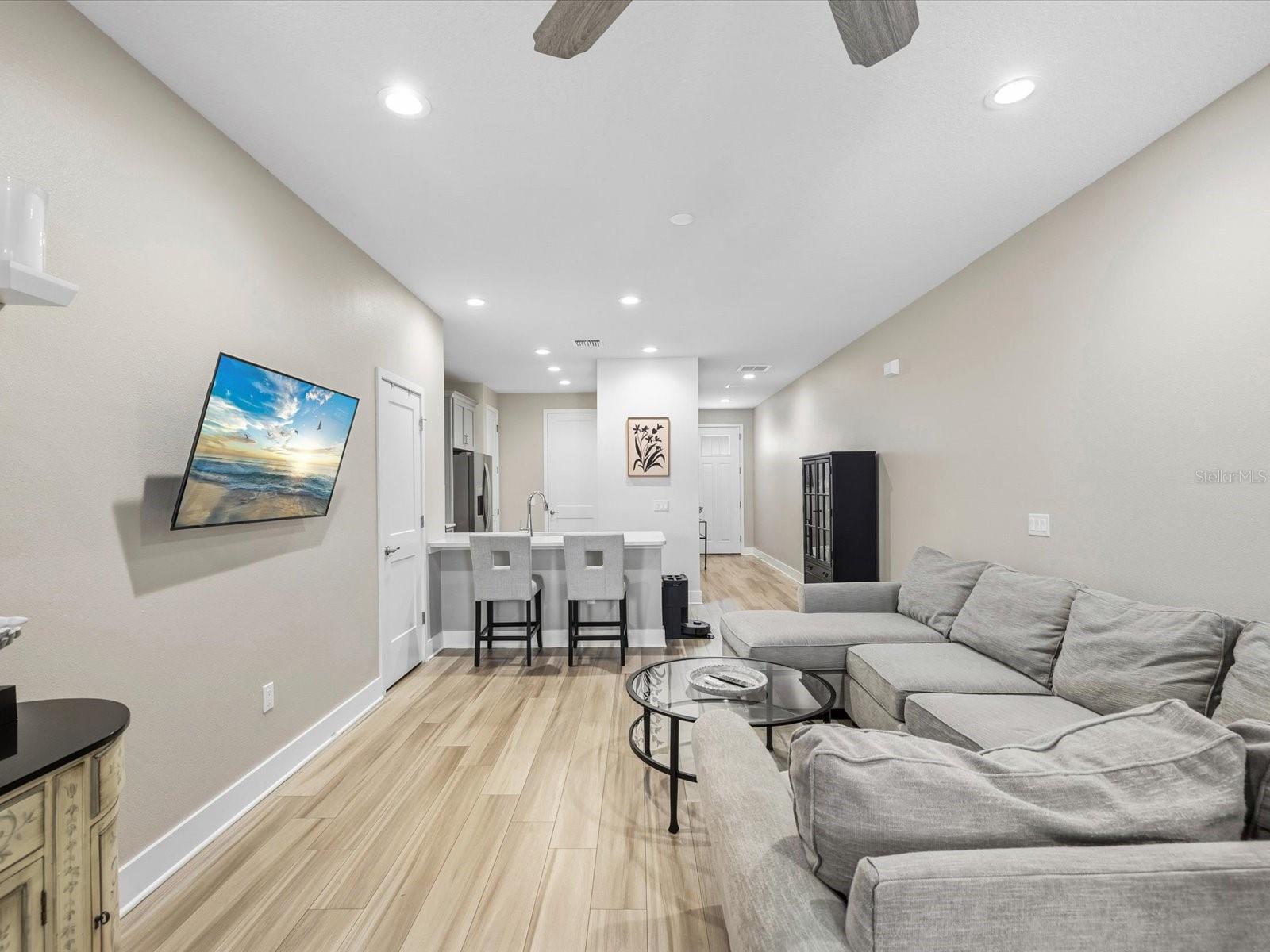 TOWNHOMES AT HIGHLAND CROSSING - Residential