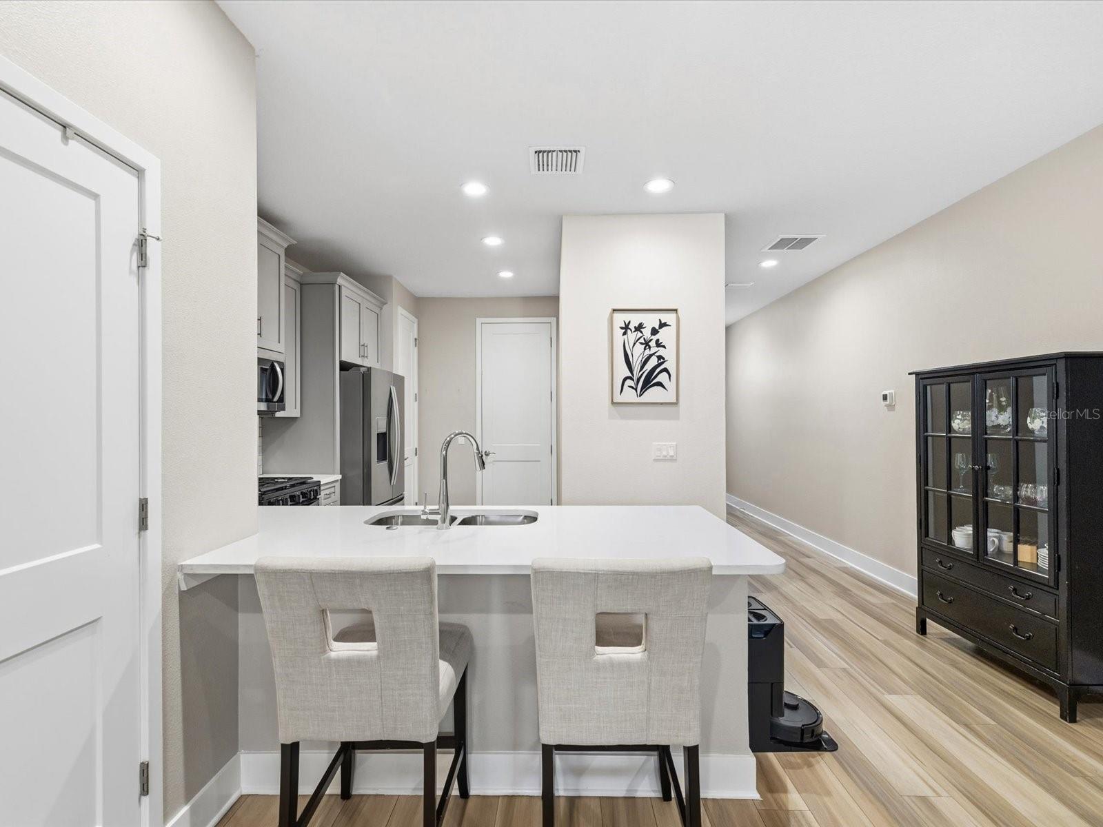 TOWNHOMES AT HIGHLAND CROSSING - Residential