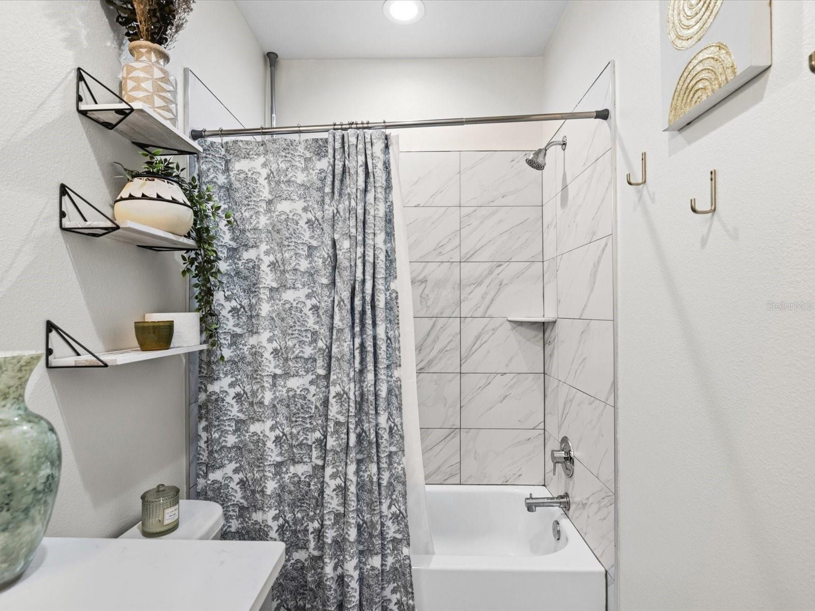 TOWNHOMES AT HIGHLAND CROSSING - Residential