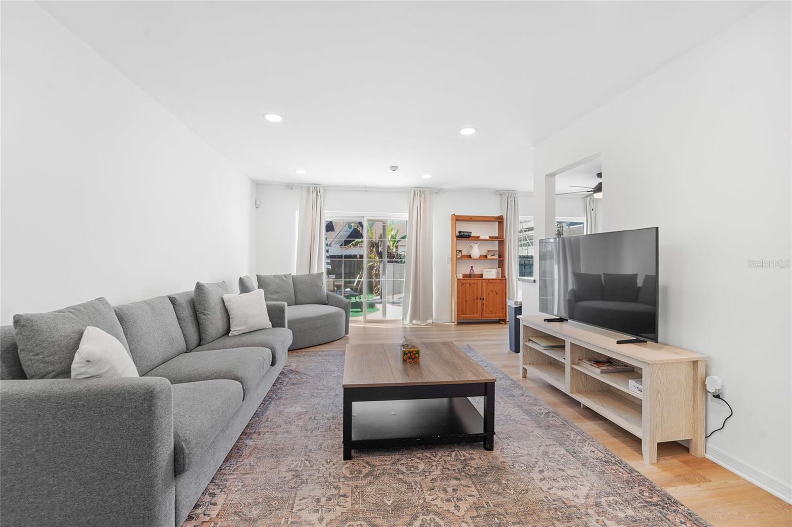 SUNSET CAMP - Residential