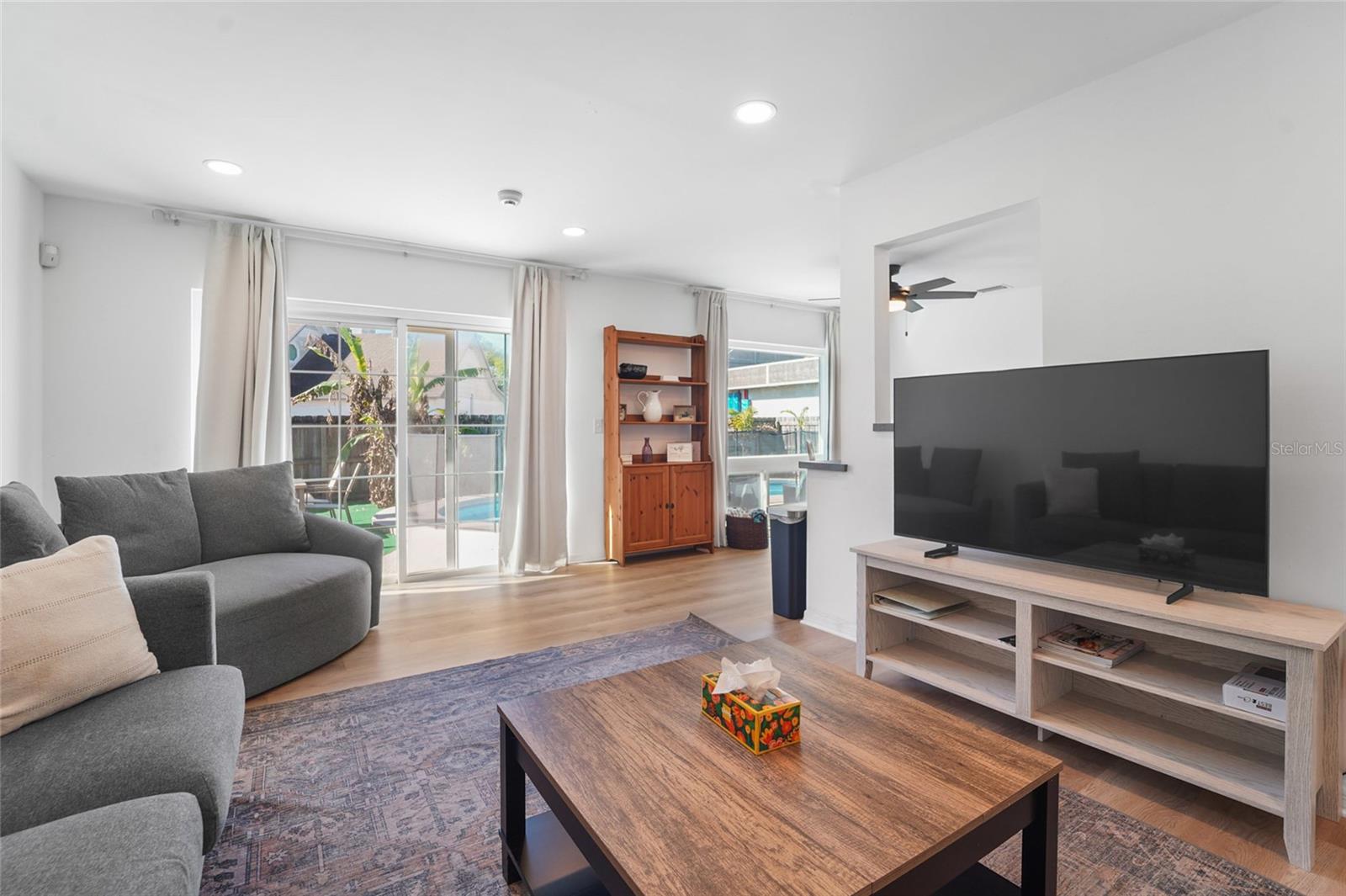 SUNSET CAMP - Residential