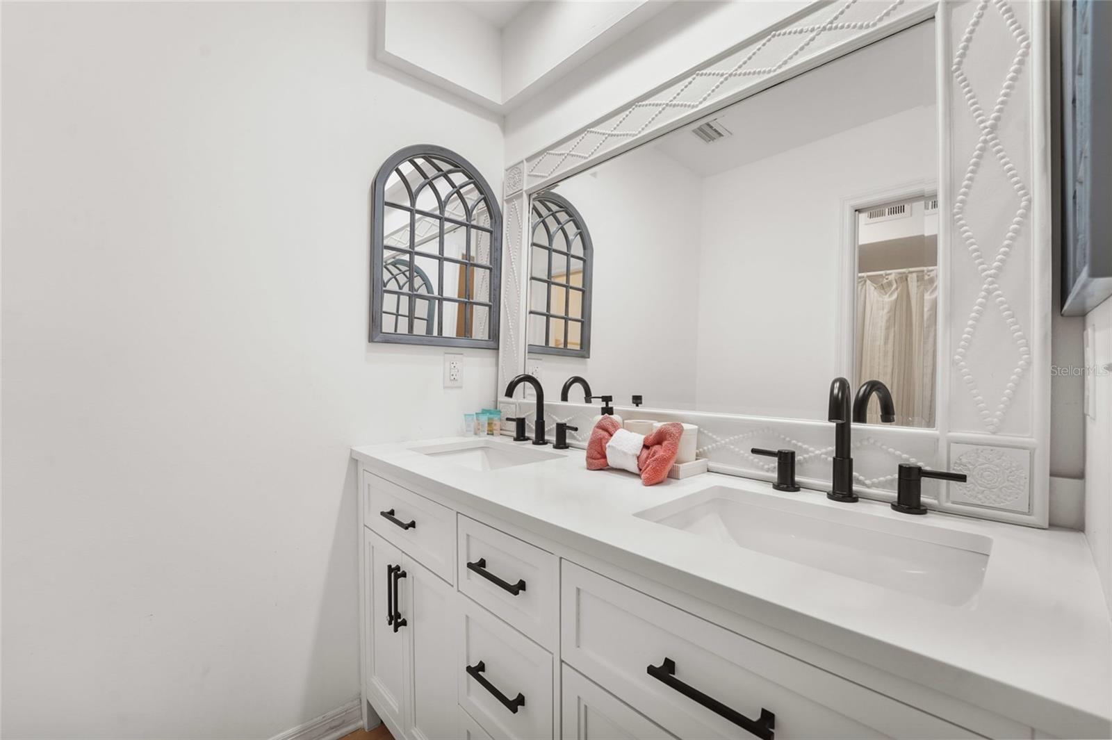 SUNSET CAMP - Residential