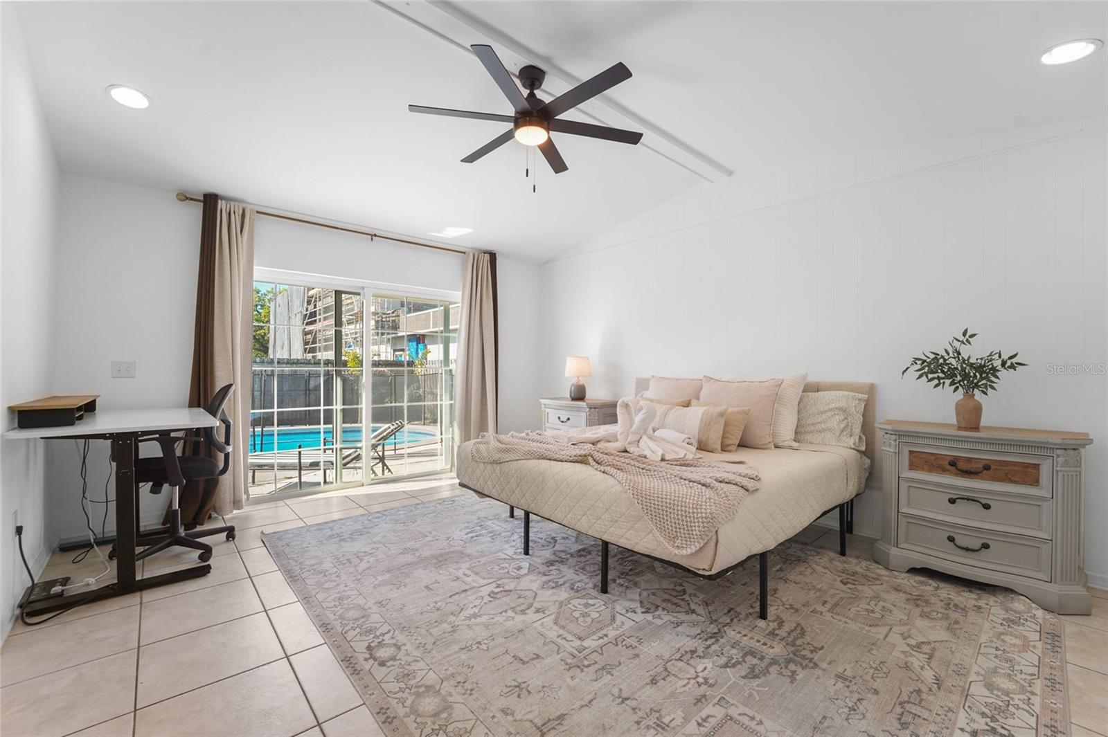 SUNSET CAMP - Residential