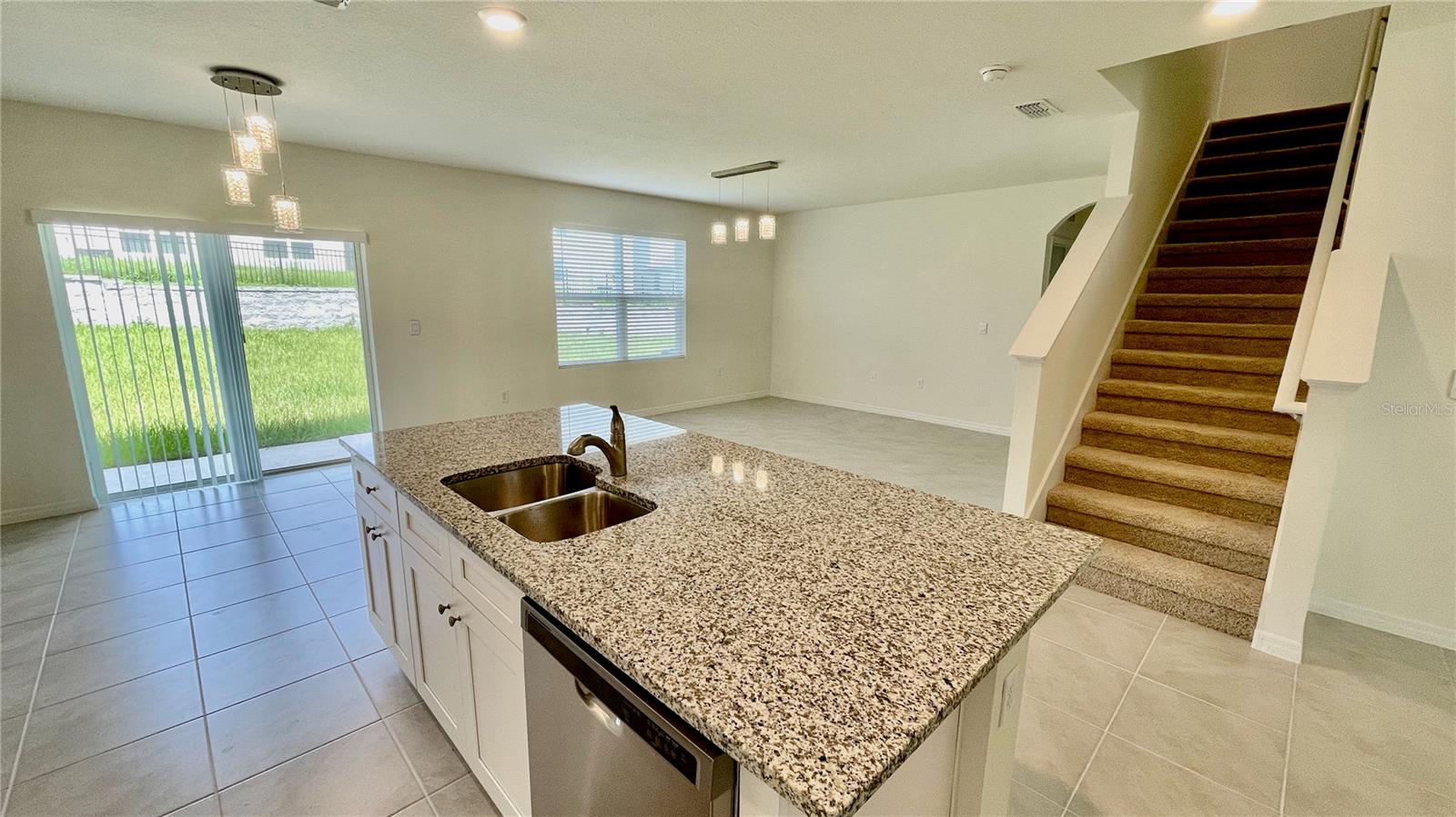 FOREST LAKE PH 1 - Residential Lease